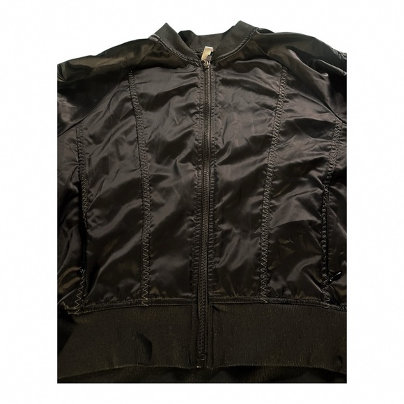 Fabletics Demi Lovato Tori Woven Women's Black Bomber Jacket Size S - Picture 6 of 9